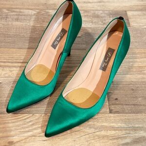 SJP by Sarah Jessica Parker Fawn Satin Pumps EU 37 EMERALD GREEN 4”